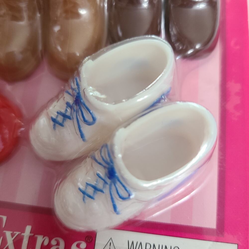 Ken Barbie's Boyfriend Little Extras Cool Shoes Boots Sneakers Casual 1998 Vtg - Picture 6 of 9